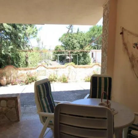 Villa Inga . .